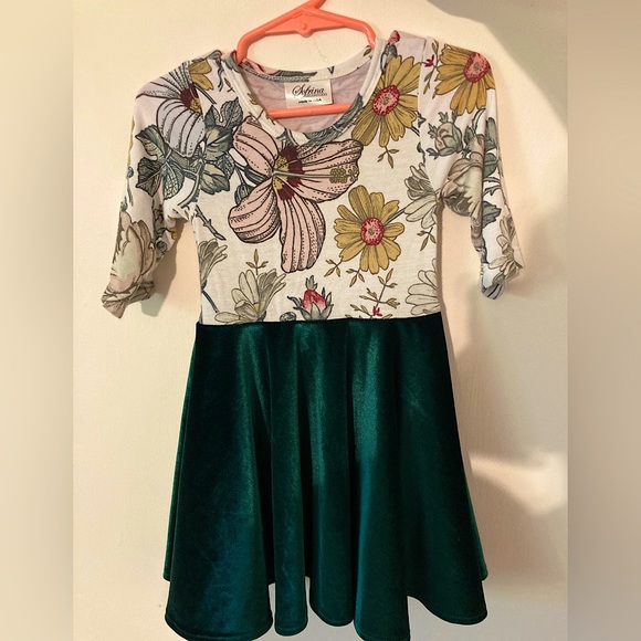 Sofrina USA Made Toddler Girl 18 Month Velvet Floral Dress - Picture 1 of 3